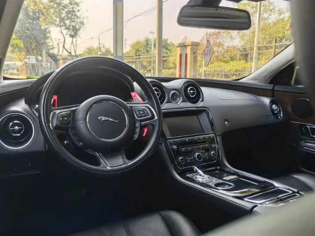 Jaguar XJ 2016 XJL 2.0T Elegant