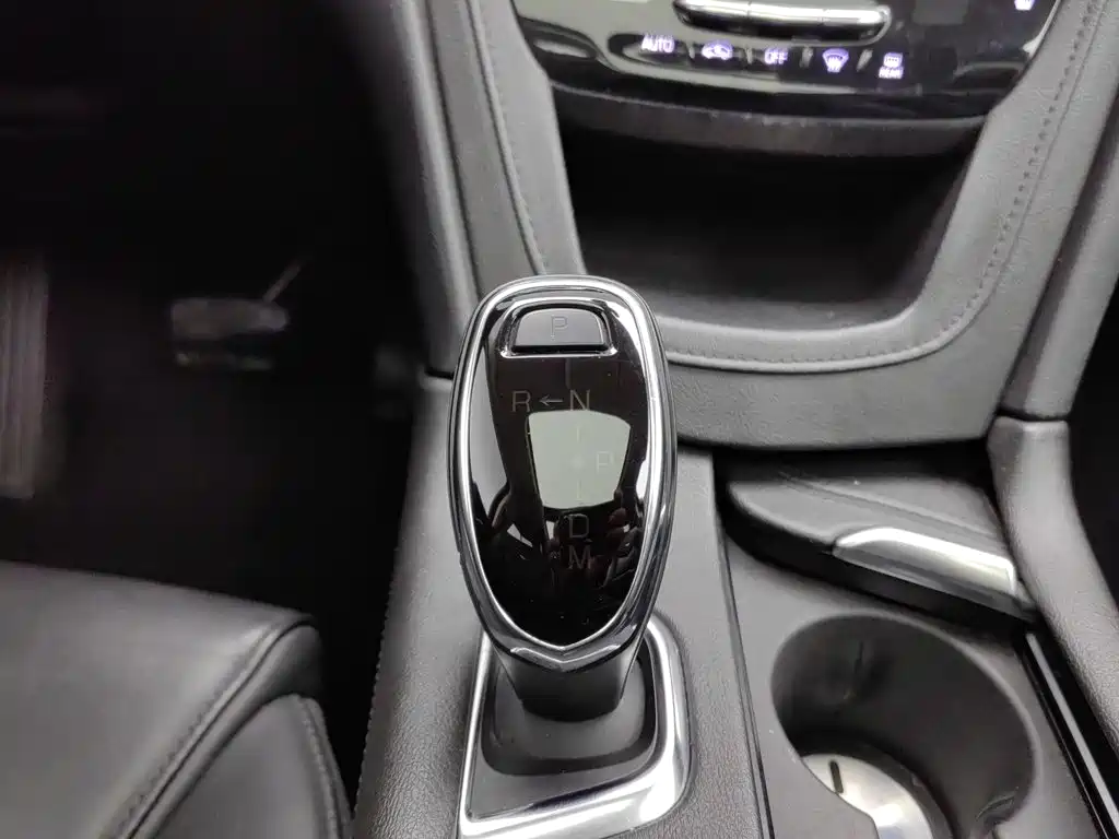 Cadillac XT5 — миниатюра 13
