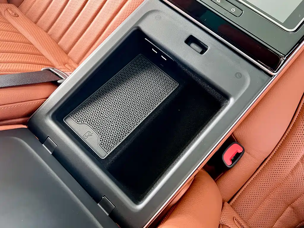 Mercedes-Benz S-Class — миниатюра 19