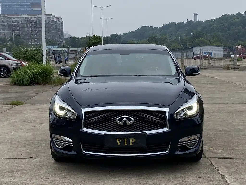Infiniti Q70 — миниатюра 2