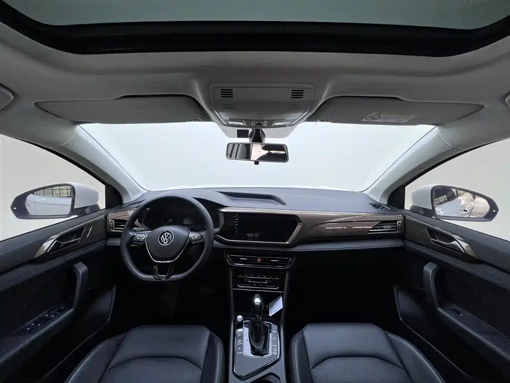 Volkswagen Tharu 2021 280TSI Luxury PLUS