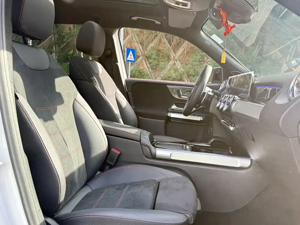 Mercedes-Benz GLB A MG 2024 AMG GLB 35 4MATIC