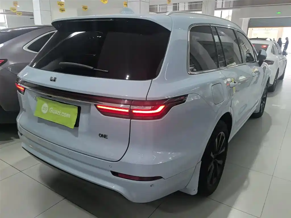 Li Auto ONE 2020 6 мест