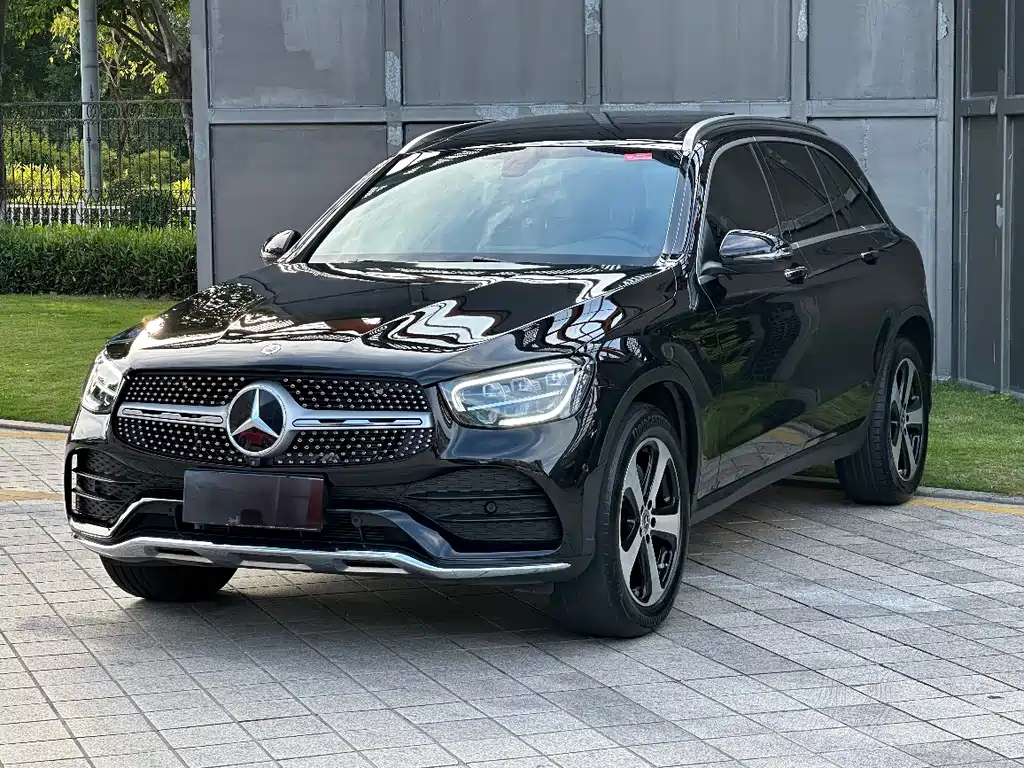 MERCEDES-BENZ GLC