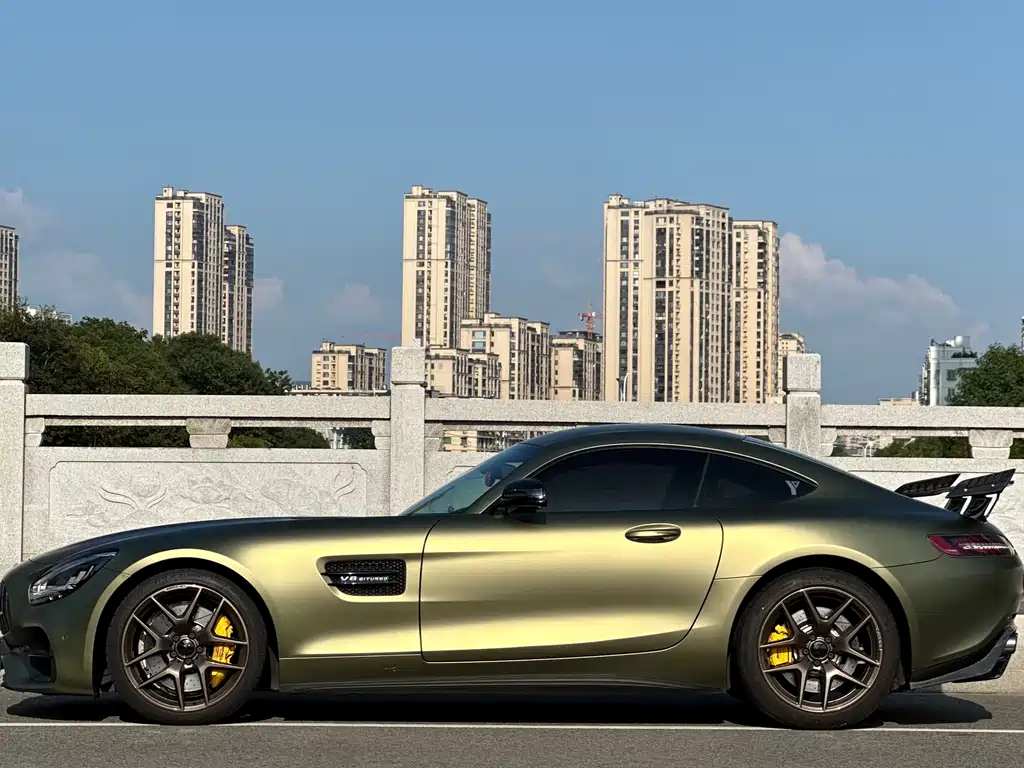 MERCEDES-BENZ AMG GT