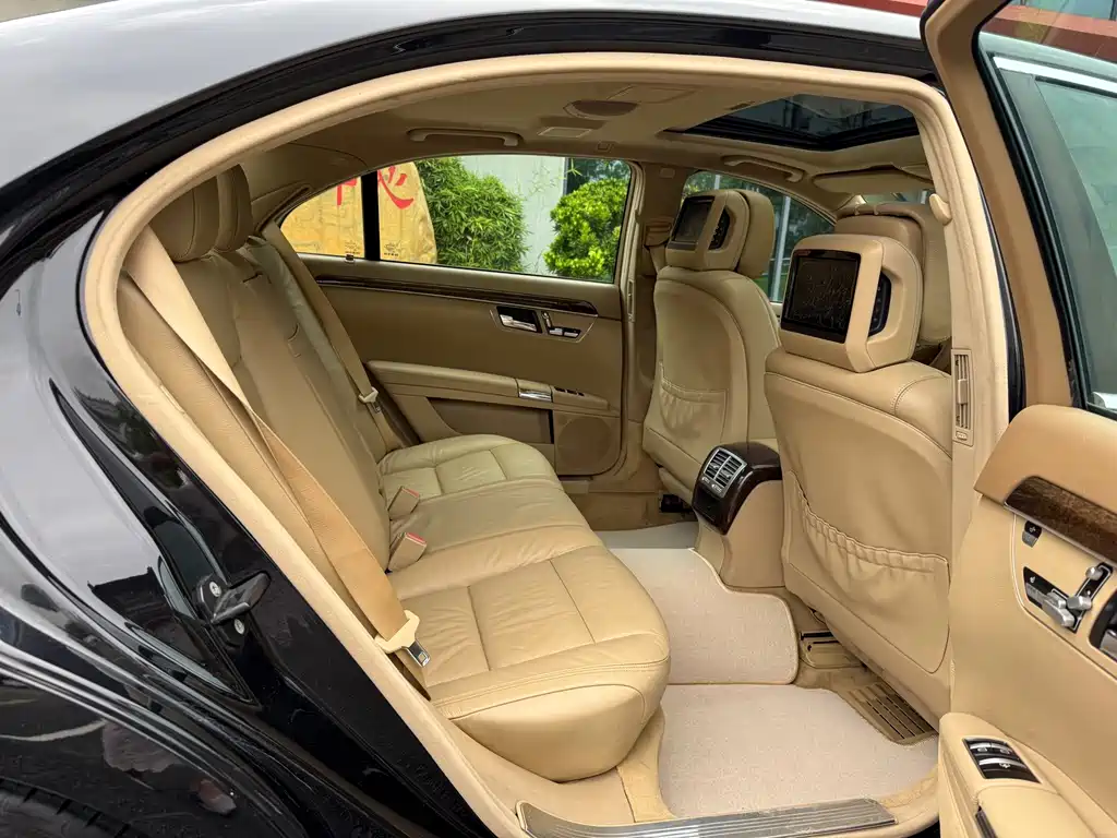 Mercedes-Benz S-Class — миниатюра 7