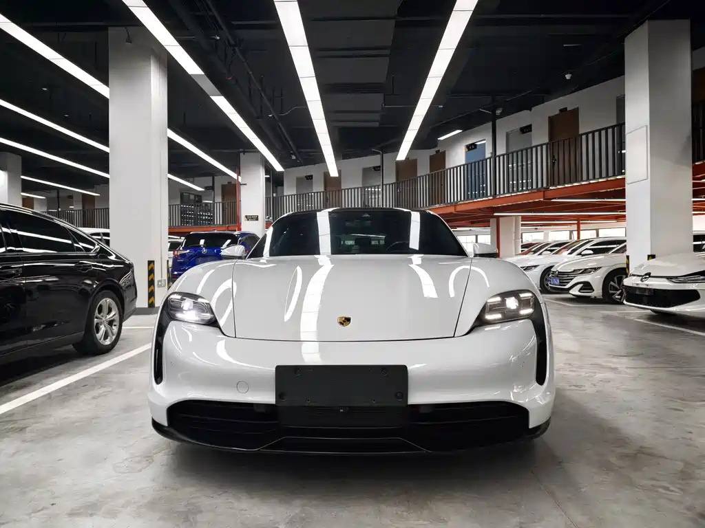Porsche Taycan — миниатюра 2