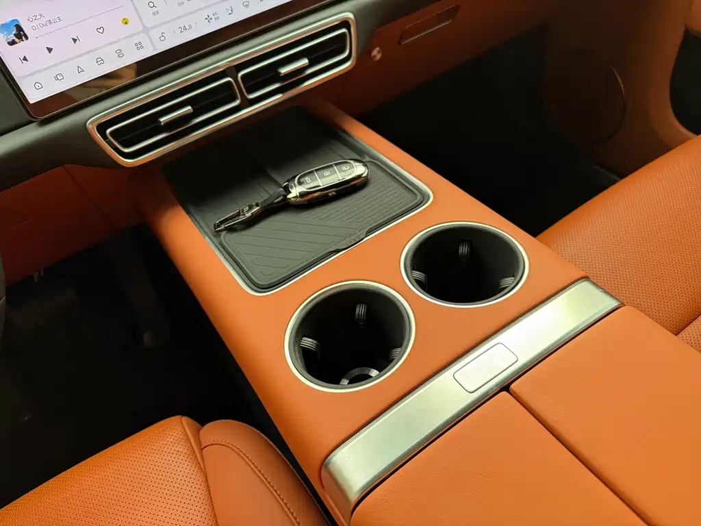 Li Auto Li L8 — миниатюра 15