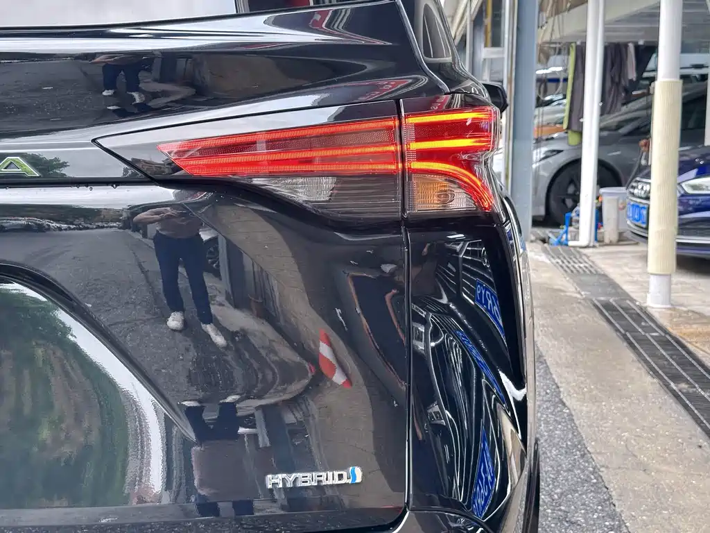 Toyota Granvia 2022 2.5L Flagship