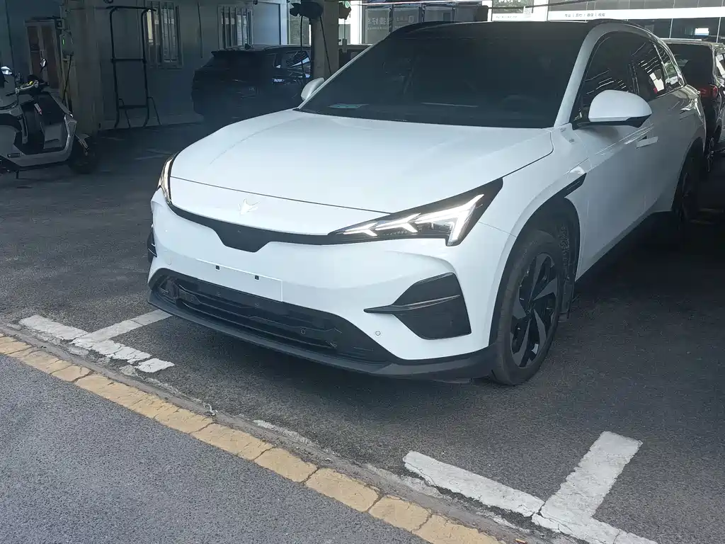ARCFOX Alpha T5