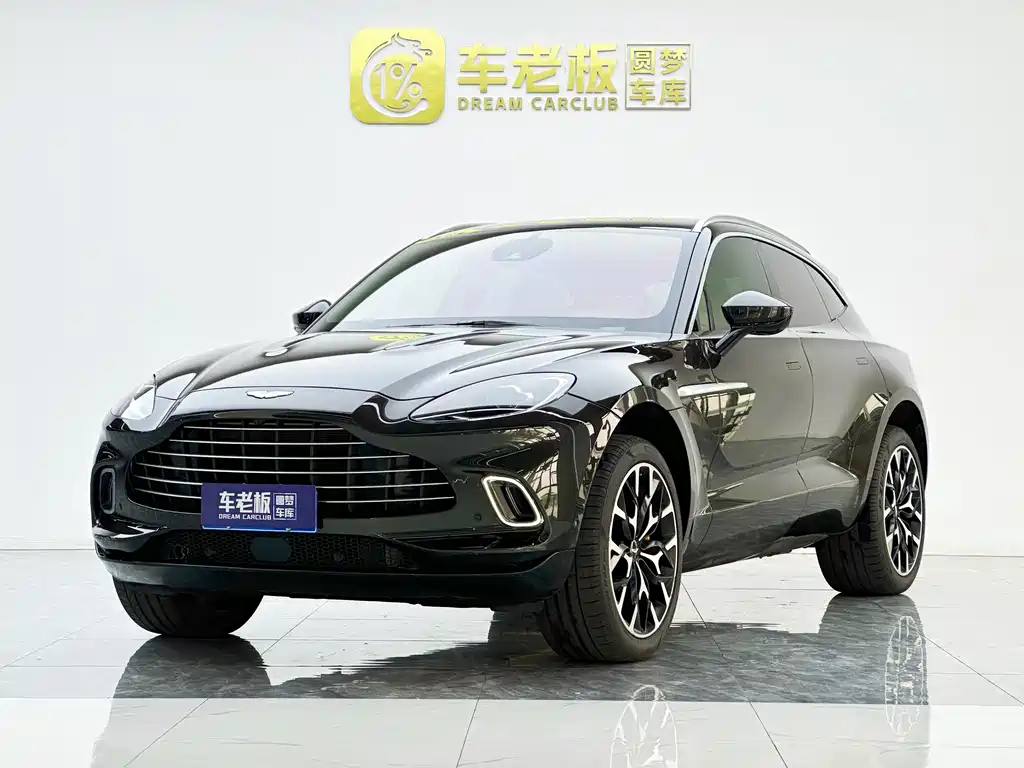 Aston Martin DBX 2021
