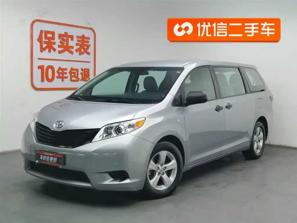 TOYOTA SIENNA