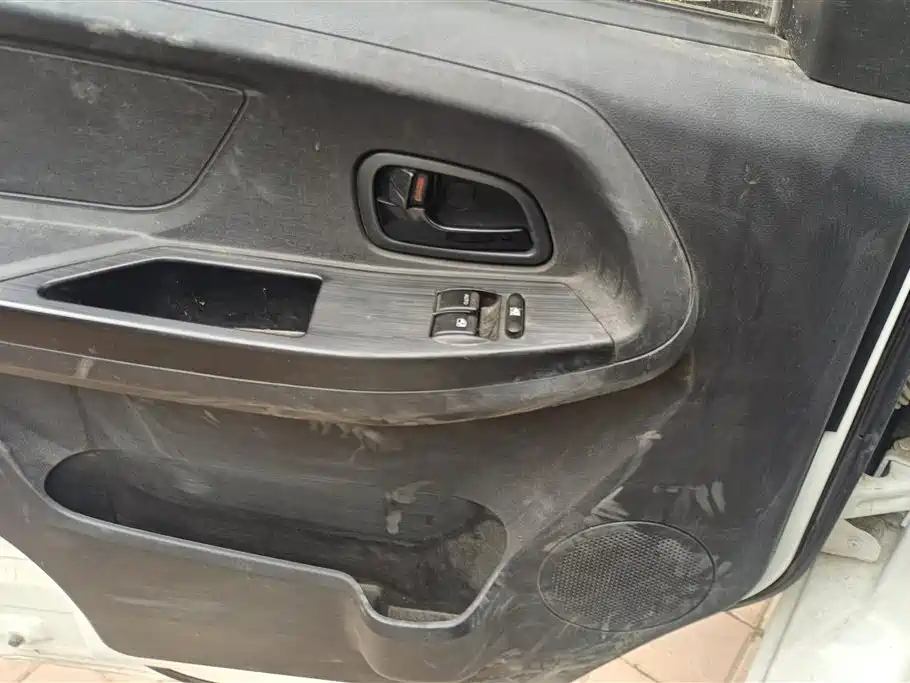 Changan M60 2023 1.5L GDI Comfort 6/7 мест