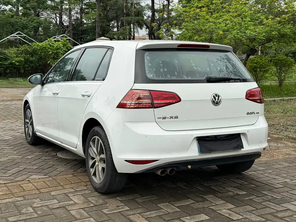 Volkswagen Golf 2015 1.4TSI AT Luxury