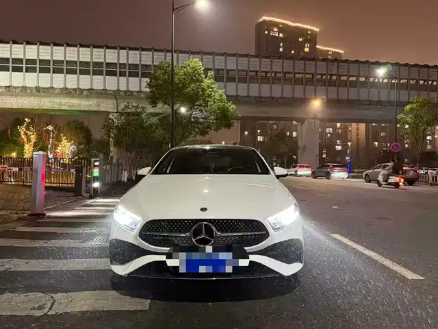 MERCEDES-BENZ A CLASS