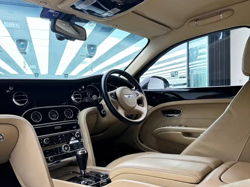 Bentley Mulsanne — миниатюра 2