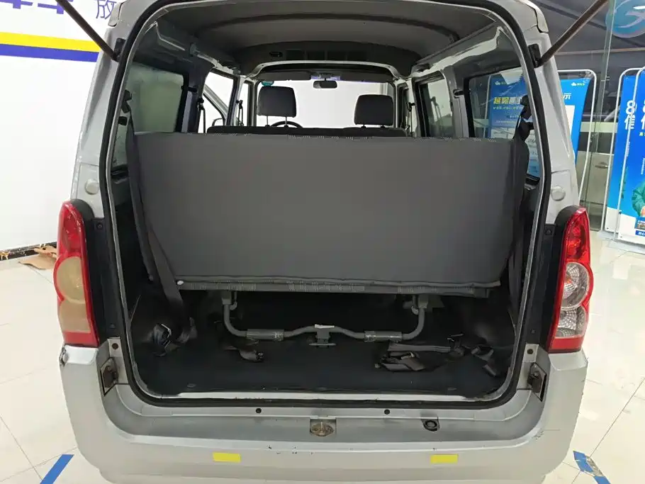 Wuling Rongguang — миниатюра 4
