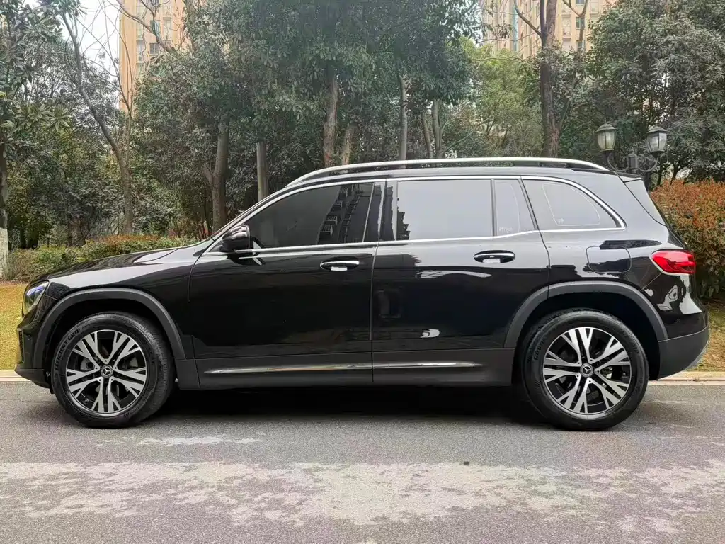 Mercedes-Benz GLB 2024 GLB 220