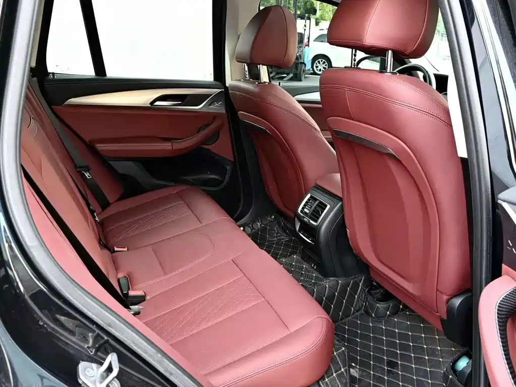 BMW iX3 — миниатюра 9