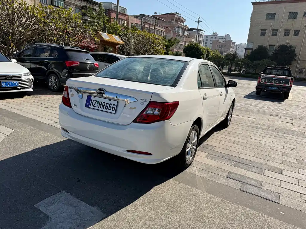 BYD F3