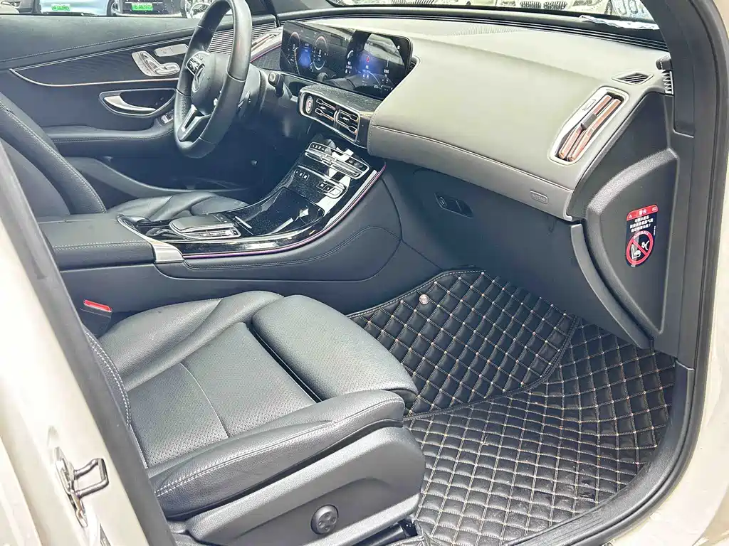 Mercedes-Benz EQC — миниатюра 13