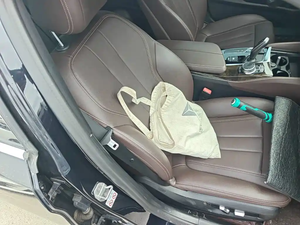 BMW 5 Series — миниатюра 25