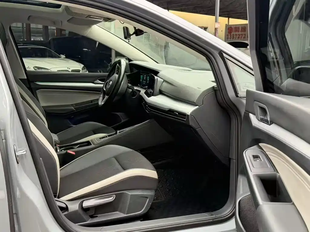 Volkswagen Golf 2021 280TSI DSG Pro