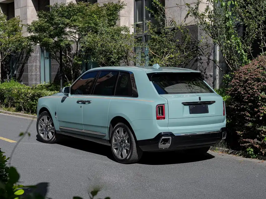Rolls-Royce Cullinan — миниатюра 6