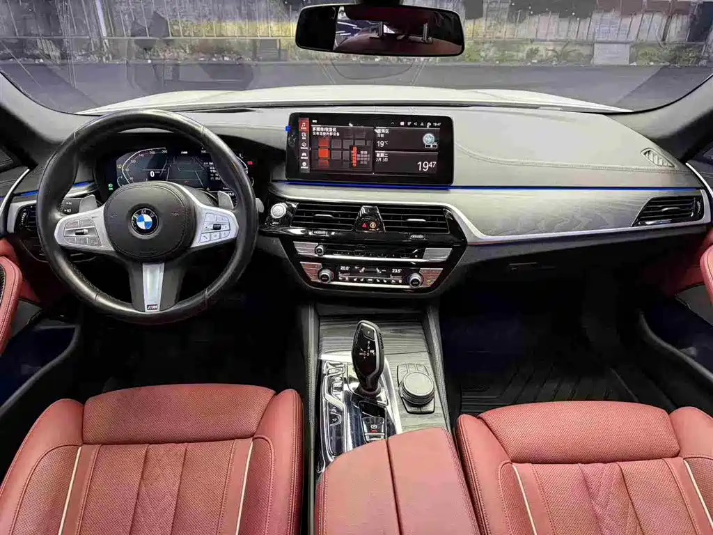 BMW 5 SERIES