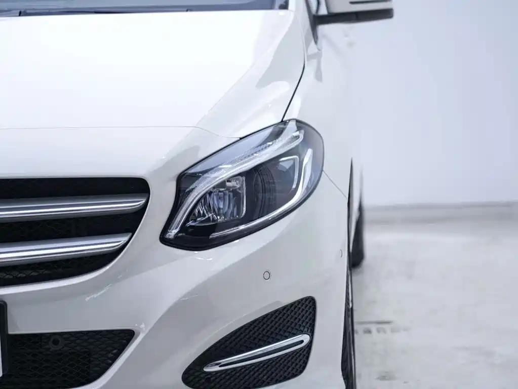 Mercedes-Benz B-Class — миниатюра 10