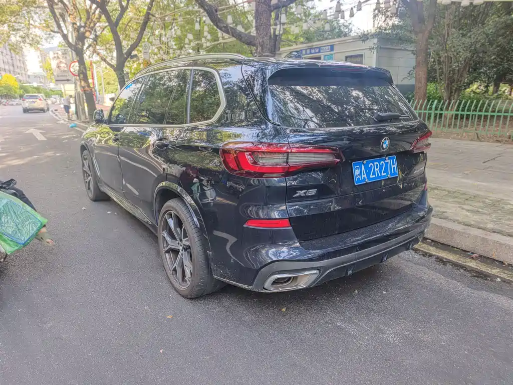 BMW X5 2022 xDrive 40Li M Sport
