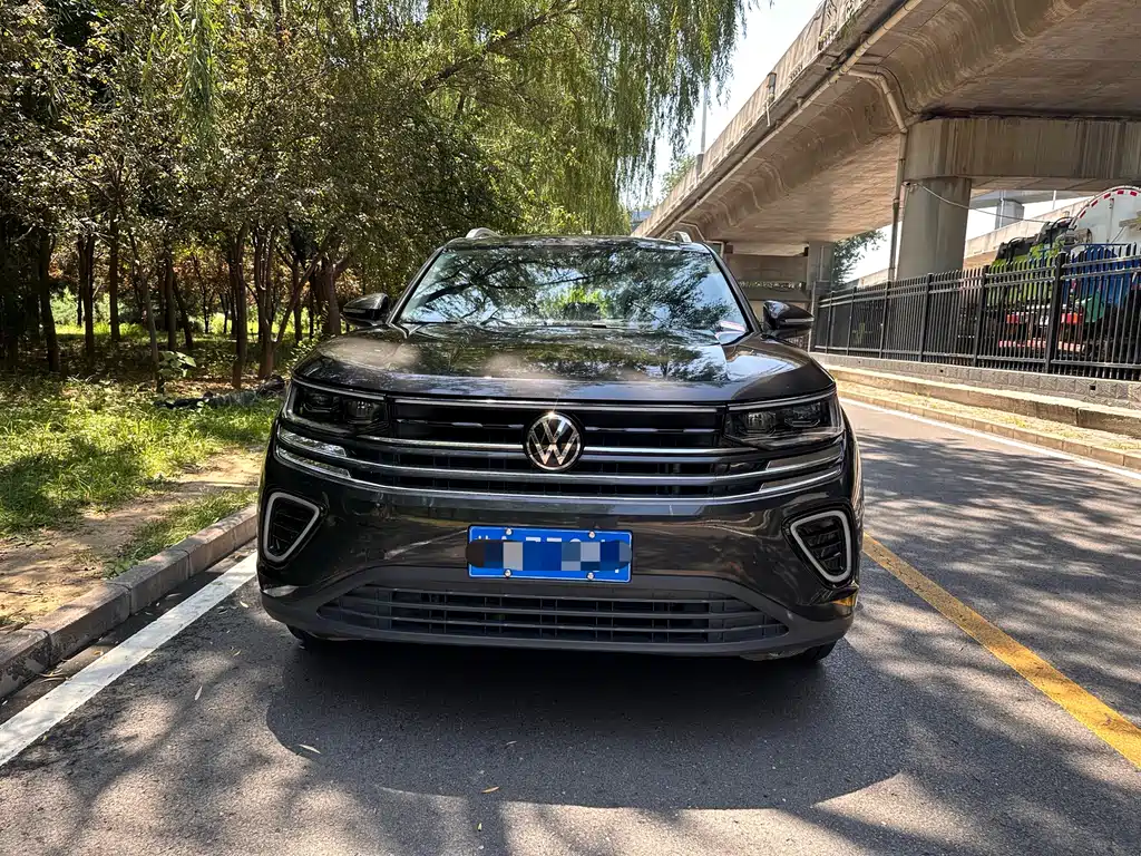 Volkswagen Tavendor 2023 330TSI Luxury