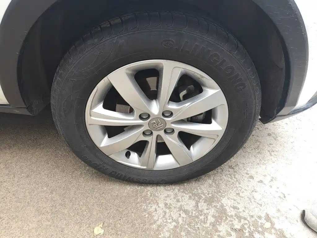 BYD Yuan — миниатюра 24