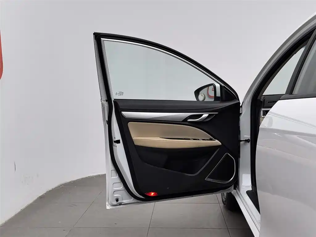 Geely Emgrand 2018 1.5L MT Luxury