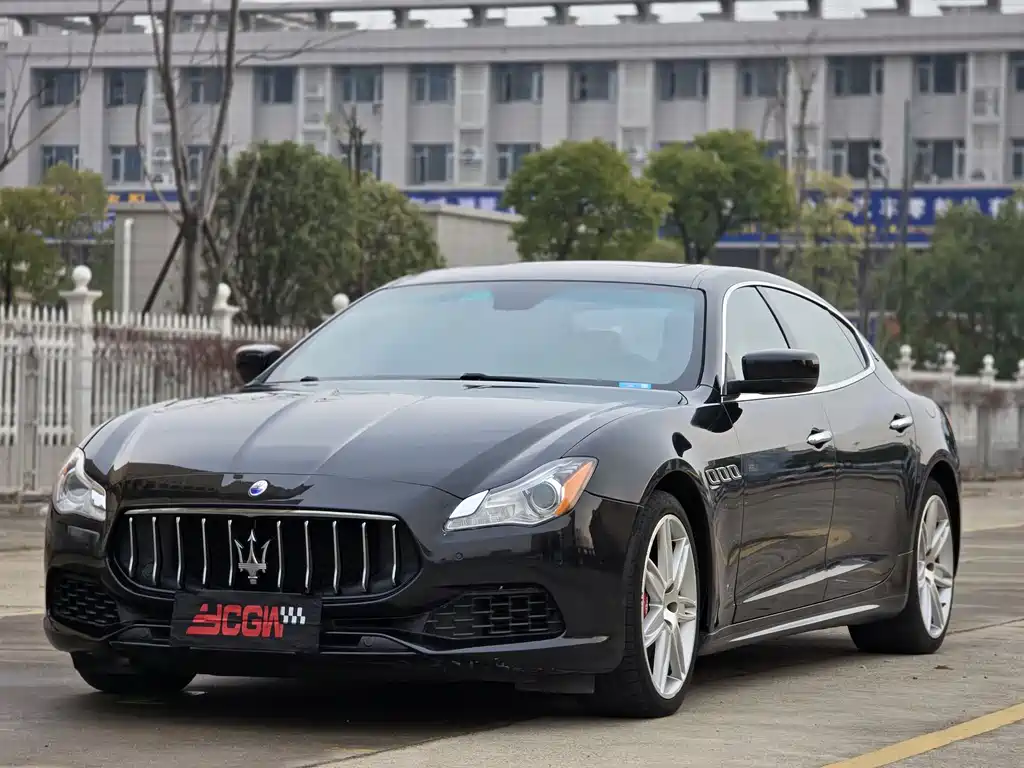 Купить Maserati Quattroporte