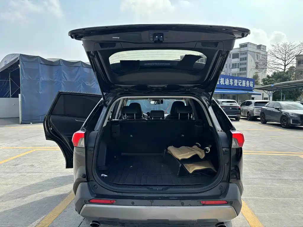 TOYOTA RAV4 RONGFANG