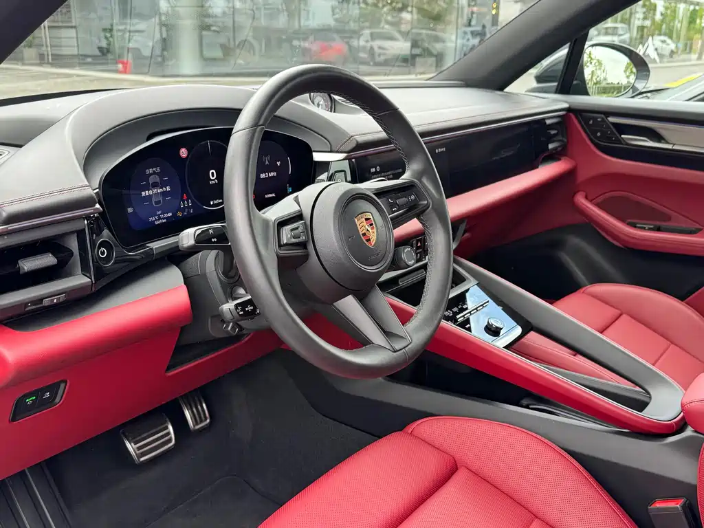 Porsche Macan EV — миниатюра 4