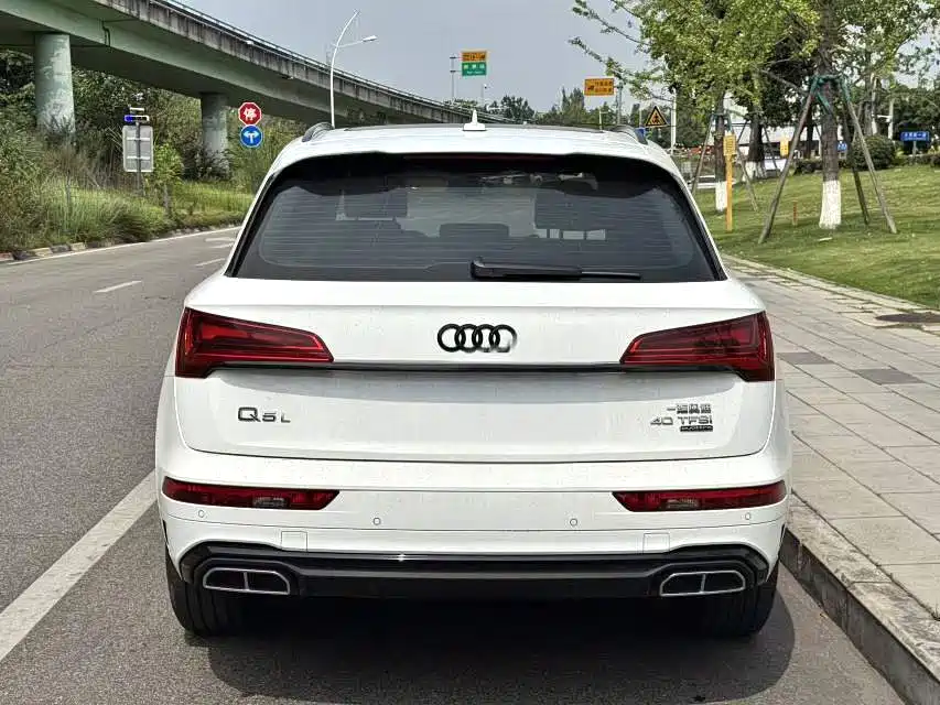 Audi Q5L 2023 40T Luxury