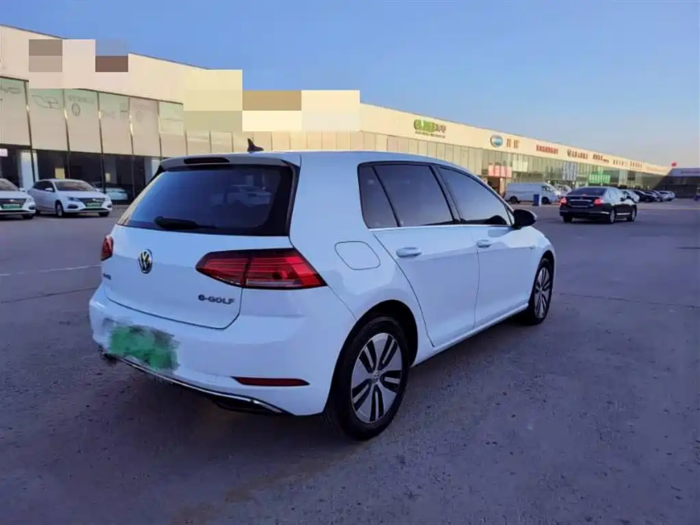 VOLKSWAGEN GOLF*PURE ELECTRICITY