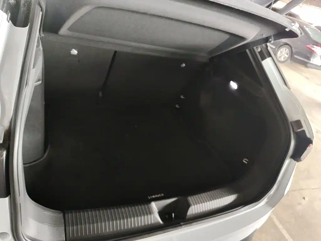 Volkswagen ID.4 X — миниатюра 15