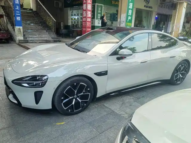 XIAOMI CAR XIAOMI SU7 2024