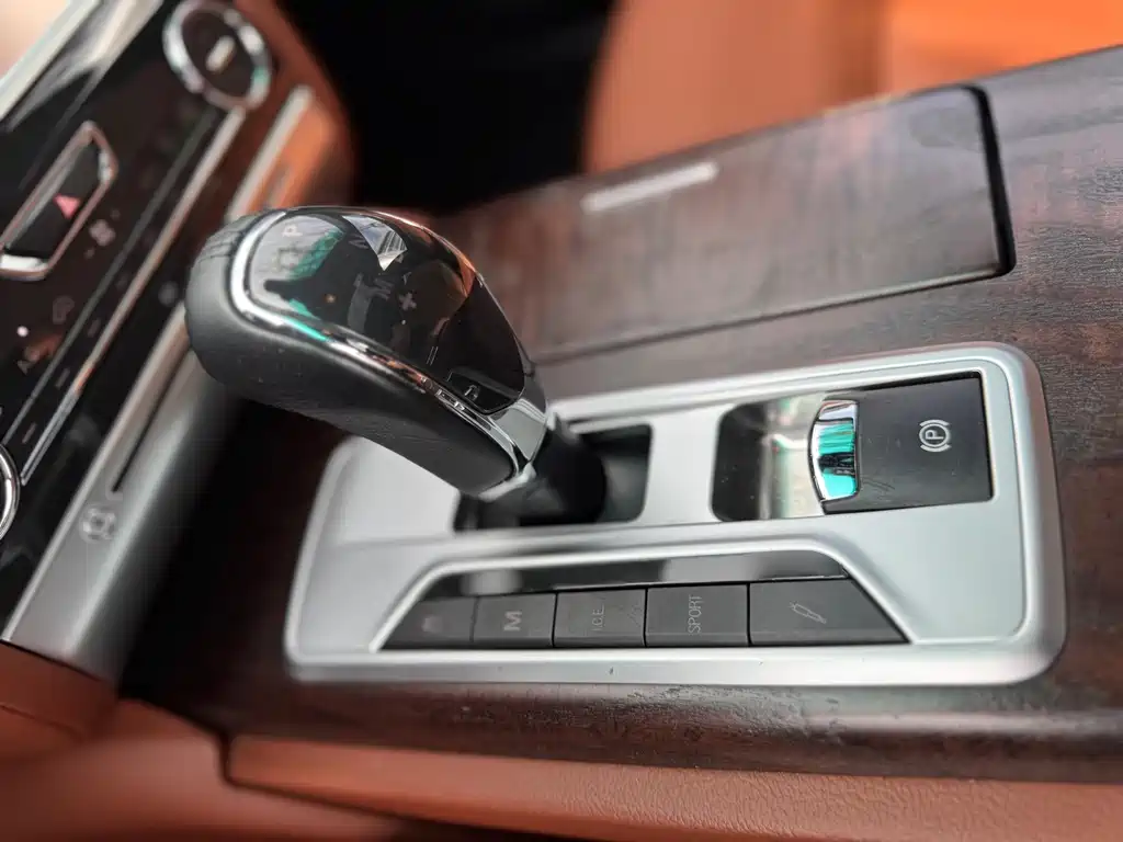 Maserati Quattroporte — миниатюра 16