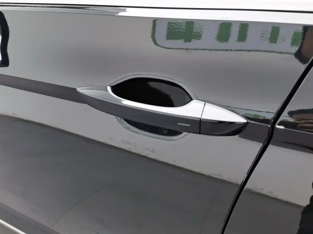 VOLKSWAGEN MAGOTAN GTE PLUG IN HYBRID