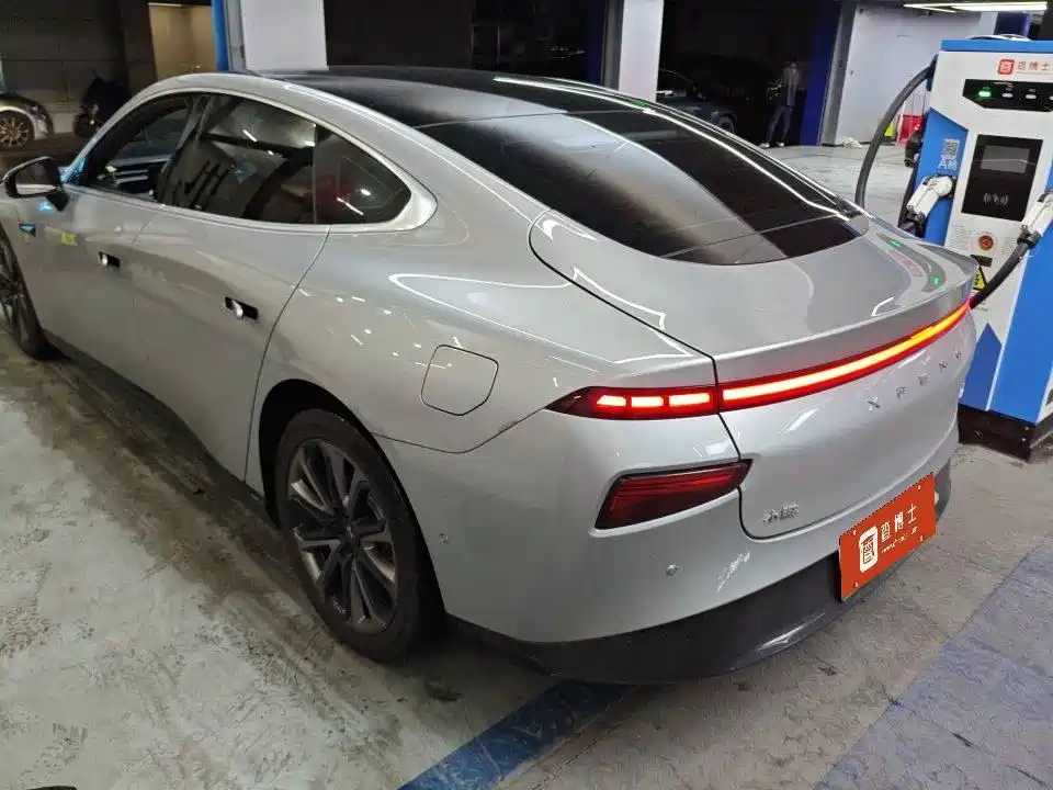 XPeng P7 — миниатюра 4