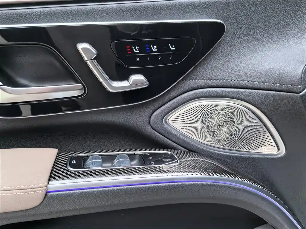 MERCEDES-BENZ EQS AMG