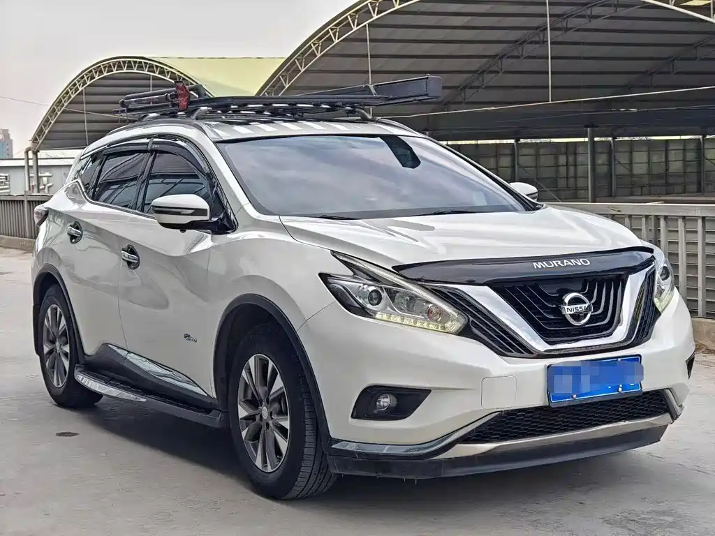 NISSAN LOULAN
