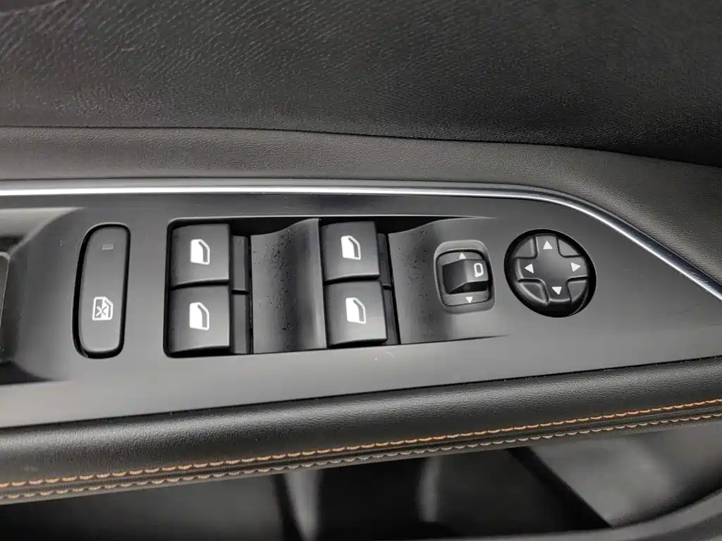 Peugeot 4008 — миниатюра 9