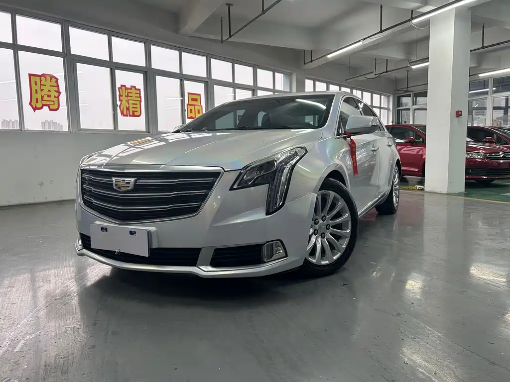 CADILLAC XTS