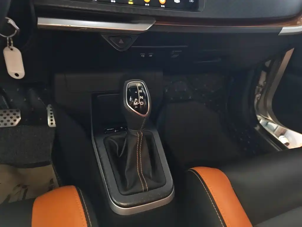 Geely Vision X1 — миниатюра 14