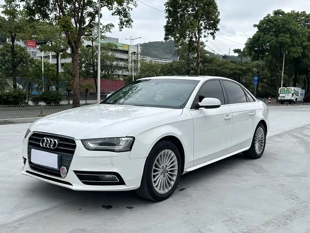 Купить Audi A4L